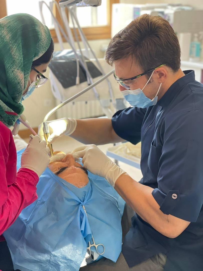 متخصص ایمپلنت دندان در تهران  