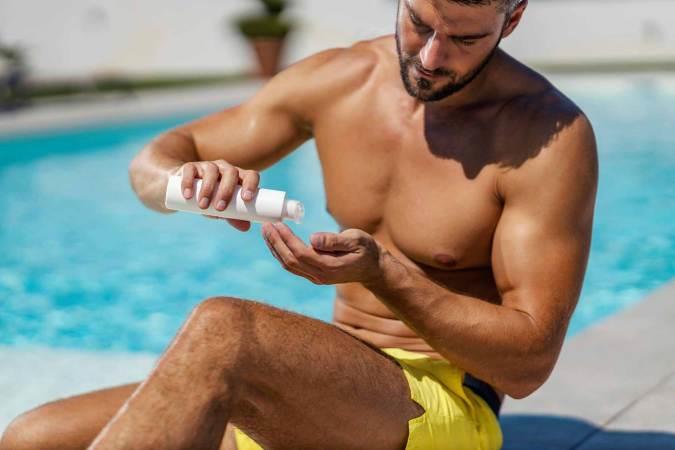 بهترین  کرم ضد آفتاب مردانه چیست؟