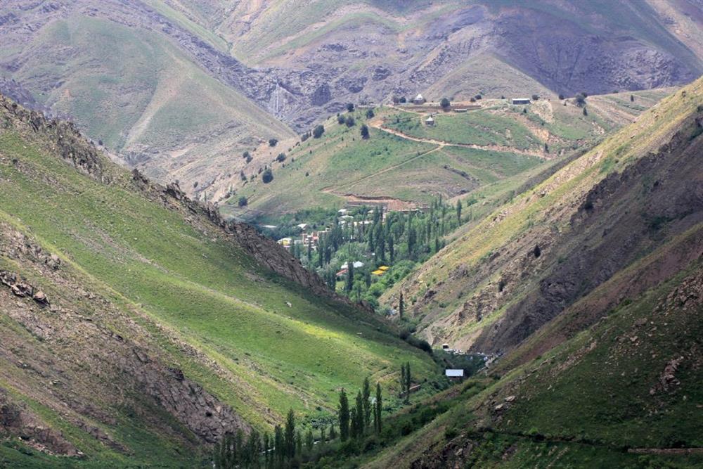 دره ی روستای زیبای آبینک