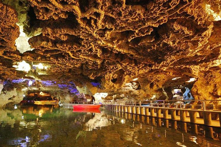 غار زیبای علیصدر در همدان