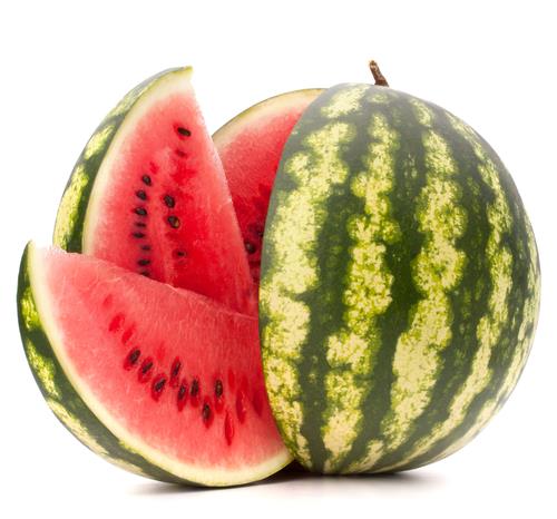 هندوانه سبب تامین آب بدن فرد روزه دار میشود