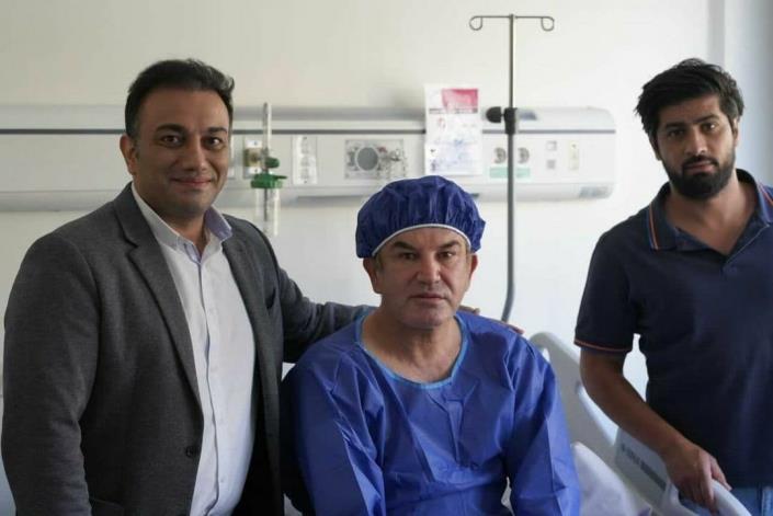 انجام عمل جراحی زانوی حمید استیلی توسط دکتر حسین حاجی تقی
