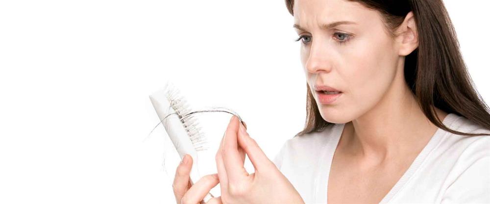 ریزش مو یکی از علائم به هم ریختن هورمون‌ T3 است