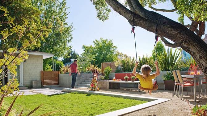 طراحی زمین بازی در حیاط خانه