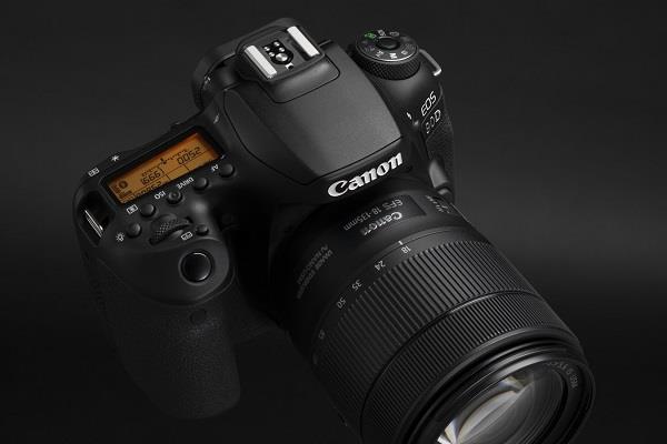 Canon EOS 90D